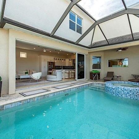 Vacation Home With Pool. 4 Bedrooms. Sleeps 10 North North Naples Dış mekan fotoğraf